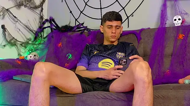 BryanGrey__ élő XXX-chatje