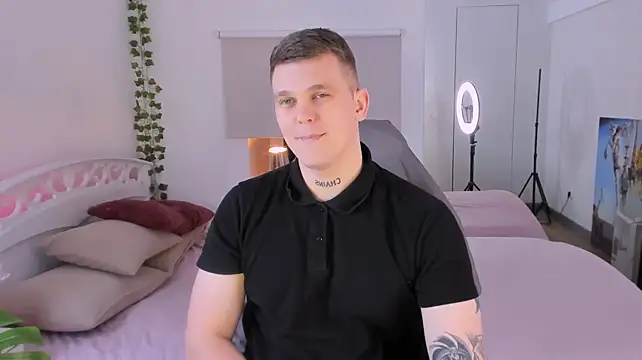 Онлайн чат XXX HotVanee