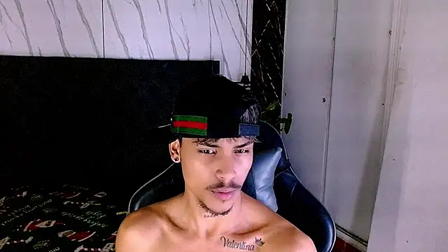 Chatroom XXX en direct de Angel_foxc13