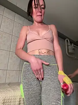 Chat XXX ao vivo de CherryBombs-
