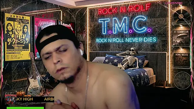 chino_roz Chat XXX in diretta