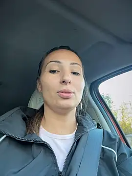 XXX chat uživo modela Wonder_Kari