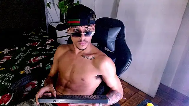 Chat +18 de Angel_foxc13 ao vivo