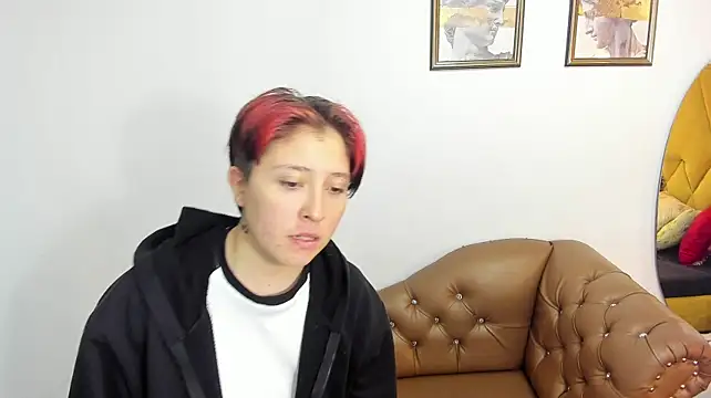Chat XXX en directo de EllenJordan__