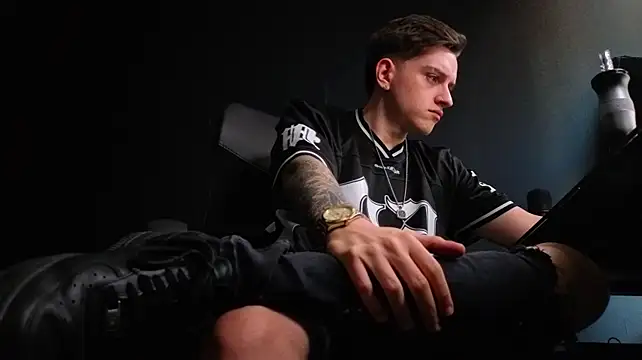 FelixStarkk élő XXX-chatje