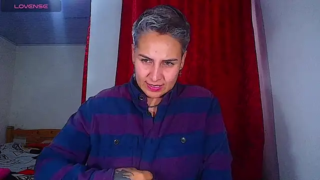 Chat +18 de Yessi_rousse ao vivo