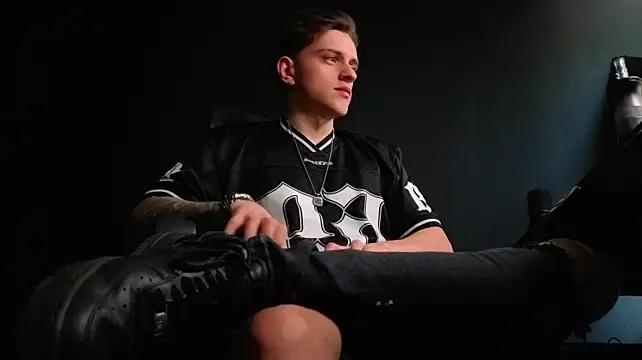 Živý XXX chat FelixStarkk
