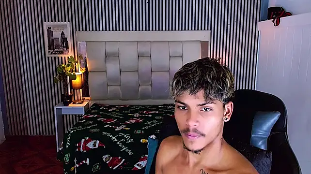 XXX chat uživo modela Angel_foxc13