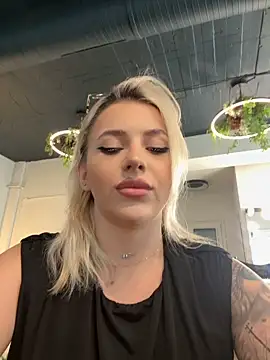 IveySin Chat XXX live