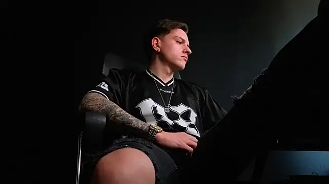 FelixStarkk XXX чат на живо