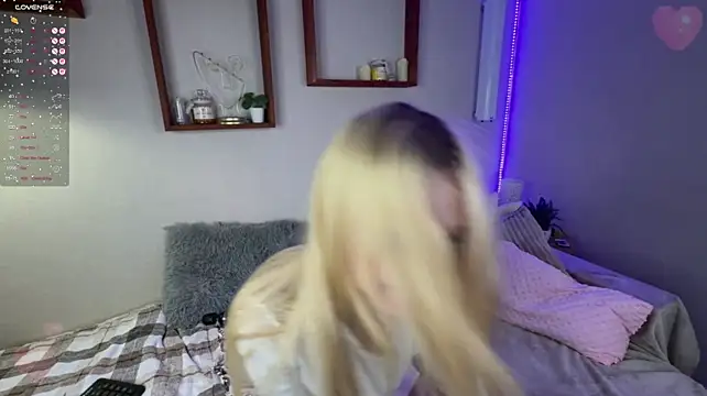 SerenaCrystall's Live XXX Chat