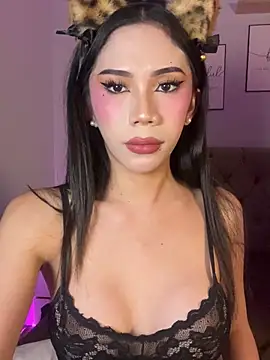 XXX chat uživo modela CassandraLovve