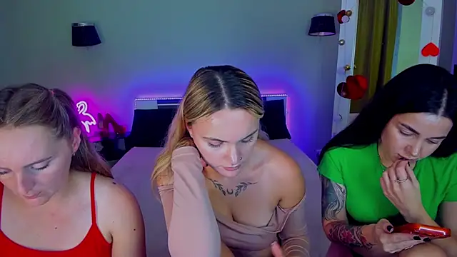 MagicEyess XXX чат на живо