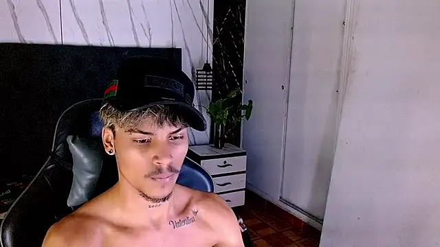 Angel_foxc13 Obrolan Langsung XXX