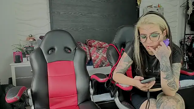 inkedsinners_ Chat XXX in diretta