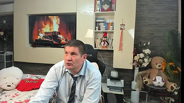 دردشة SpartacusDaddy48 الجنسية المباشرة