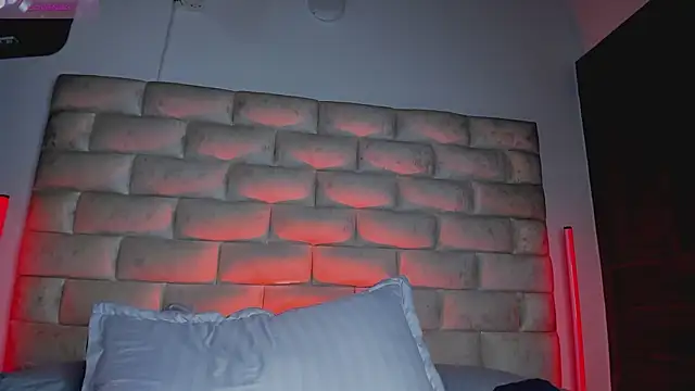 HollyGrey_ Adlı Modelin Canlı XXX Sohbeti