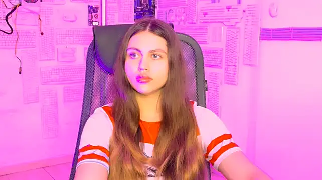 MissTessaGlow's Live XXX Chat