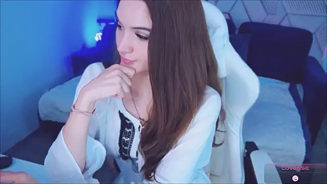 AmbraEnms Chat XXX in diretta
