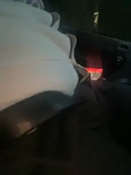 צ'אט XXX בשידור חי של Uber-driver-dam