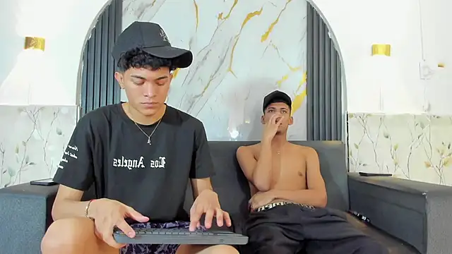 Yeff_26n Live XXX chat