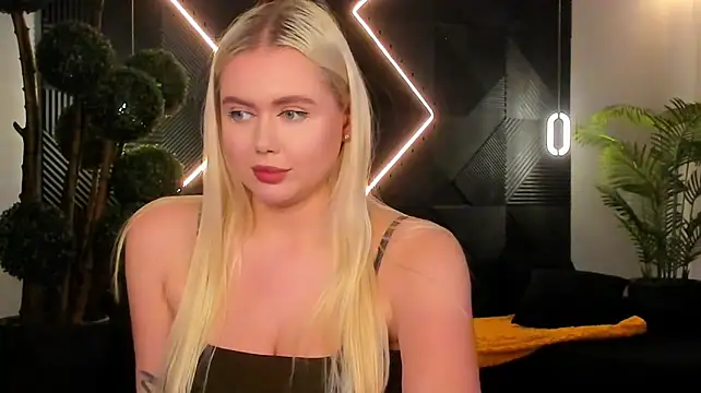 Julia_robertson live XXX chat