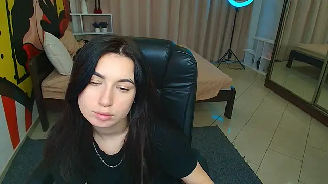 Chat +18 de Mila_Vael ao vivo