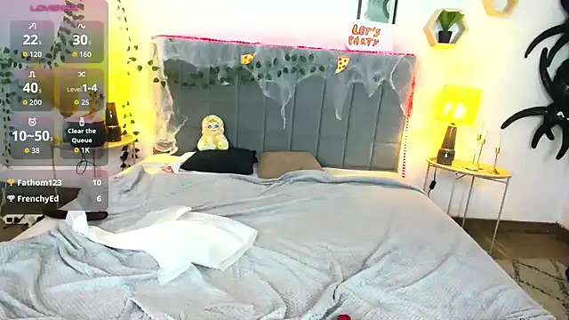 DellaRows' Live XXX Chat
