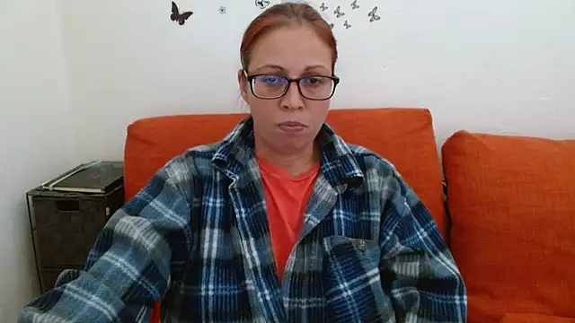 LadyHellene Adlı Modelin Canlı XXX Sohbeti