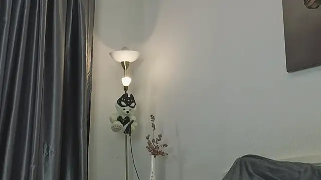 Kira_Shyyy Chat XXX in diretta