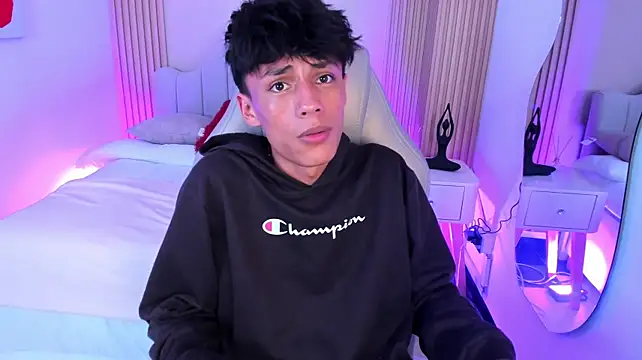 Chat +18 de Im_Tian_ ao vivo