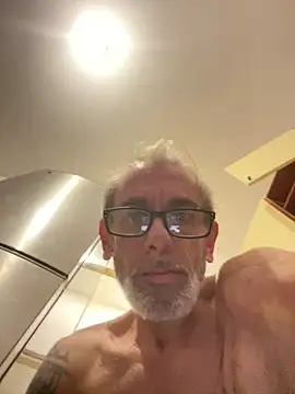 crisfootlicker Chat XXX live