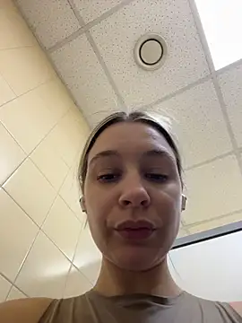 Chat +18 de SashaCatt ao vivo