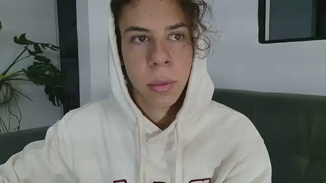 grey___27 élő XXX-chatje