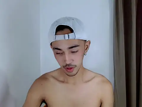 XXX chat uživo modela crocodale