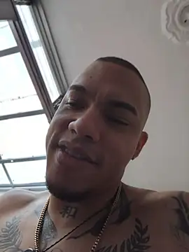 AlphaMasterXxx 现场XXX聊  天