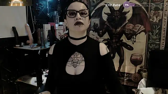 Evil_Queen_666 Adlı Modelin Canlı XXX Sohbeti