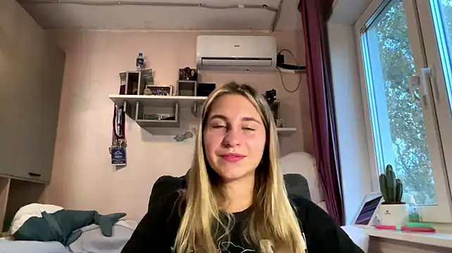 VelvetPinnick's Live XXX Chat