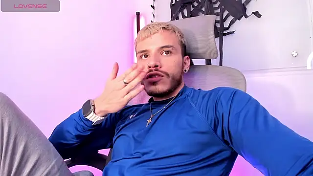 Lian_ferrer élő XXX-chatje