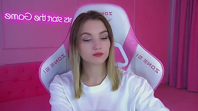 StacyEvances XXX чат на живо