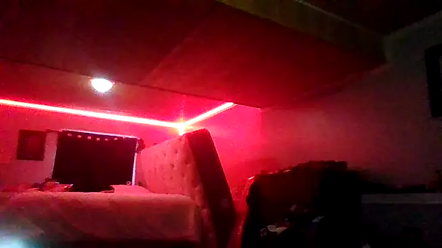 Mr-A-YourSlut Chat XXX in diretta