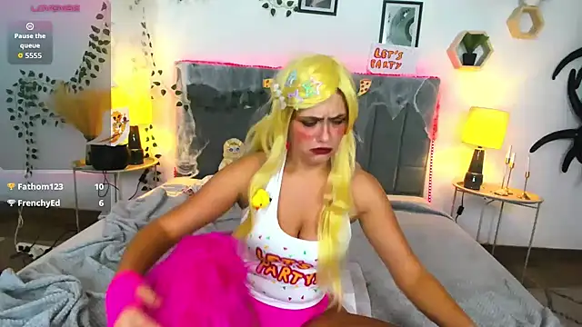DellaRows Chat XXX live