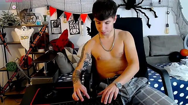 แชท XXX สดของ ThomasEdisonn