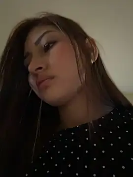 XXX chat uživo modela Aylin-fire