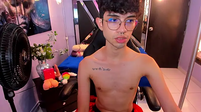 LiamHeatx Live XXX-Chat