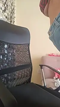 YIYAMURANO Chat XXX live