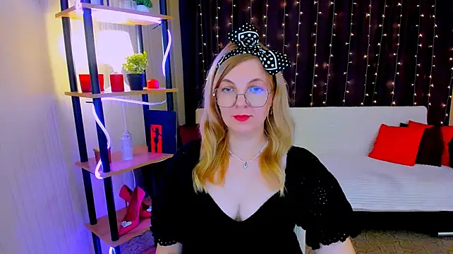 YourUniverser live XXX chat