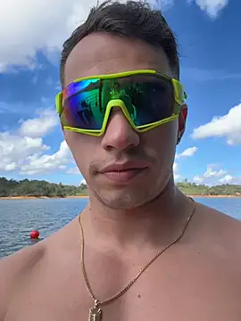 Czat XXX na żywo – Jamess_White