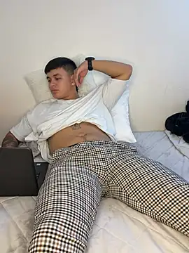 Chatroom XXX en direct de Christopher_strongg