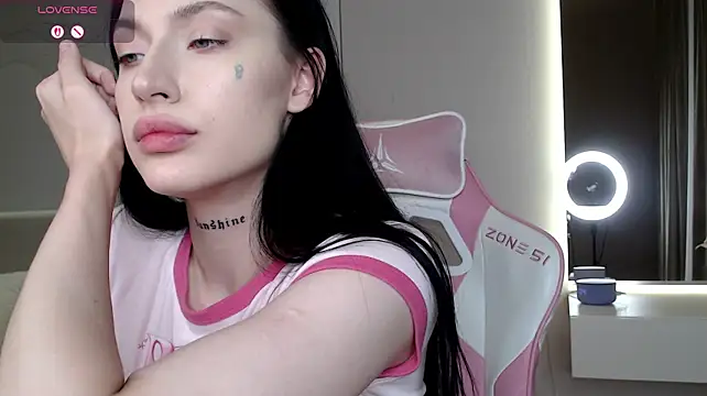 Chatroom XXX en direct de JenniferQueen11